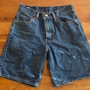 LEVI’S SHORTS